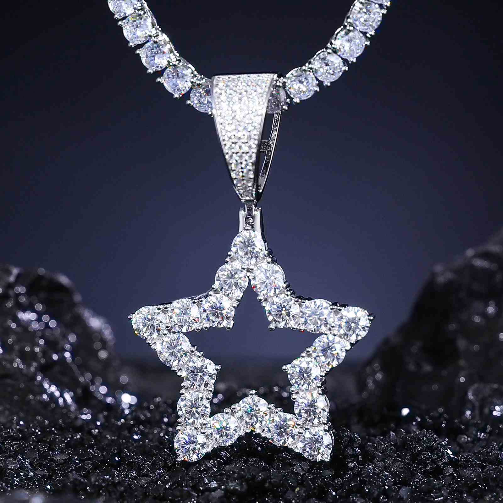 1 Row Star Pendant