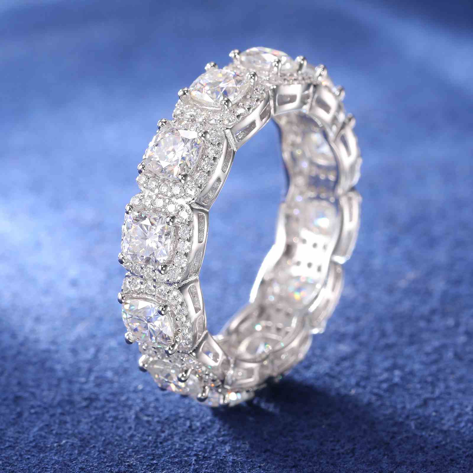 6.5mm Cushion Cut Band Ring