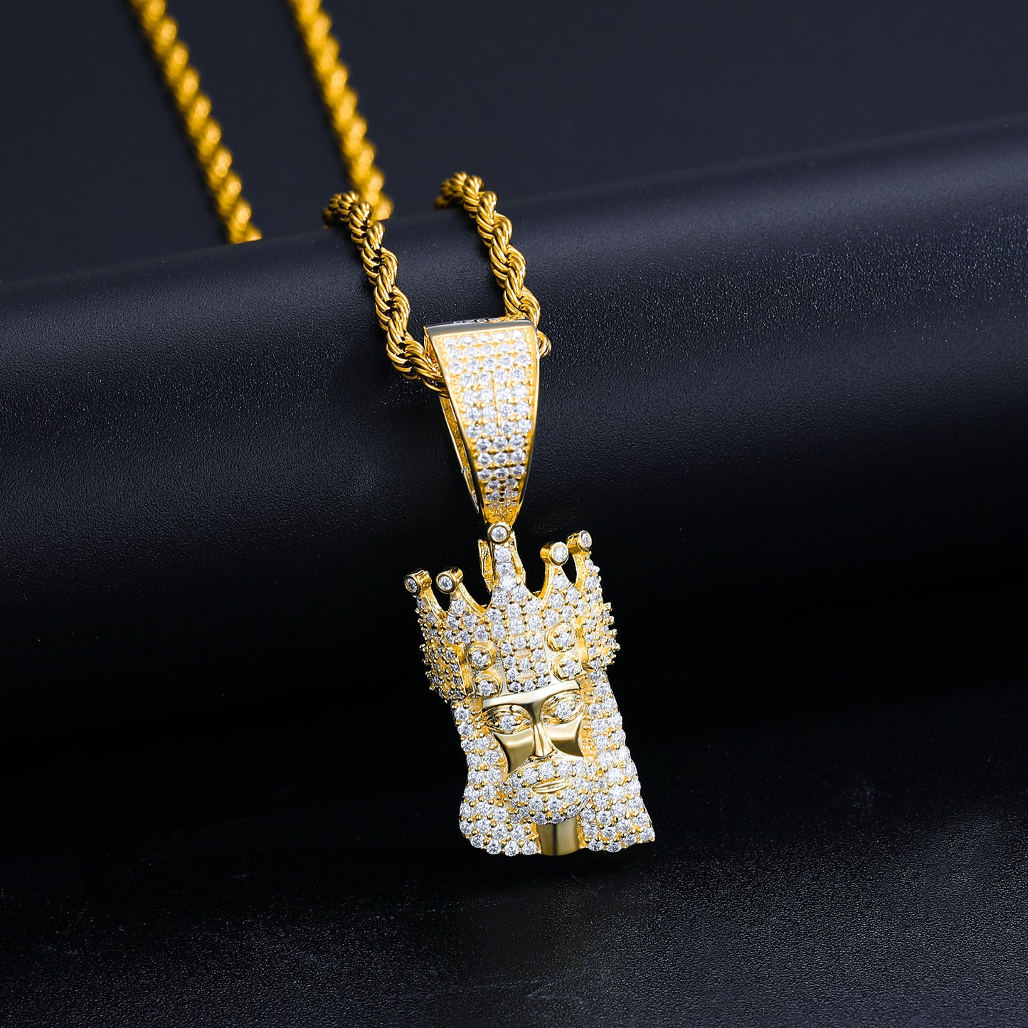 925 Silver Moissanite Iced Out King Mask Pendant TQP0234