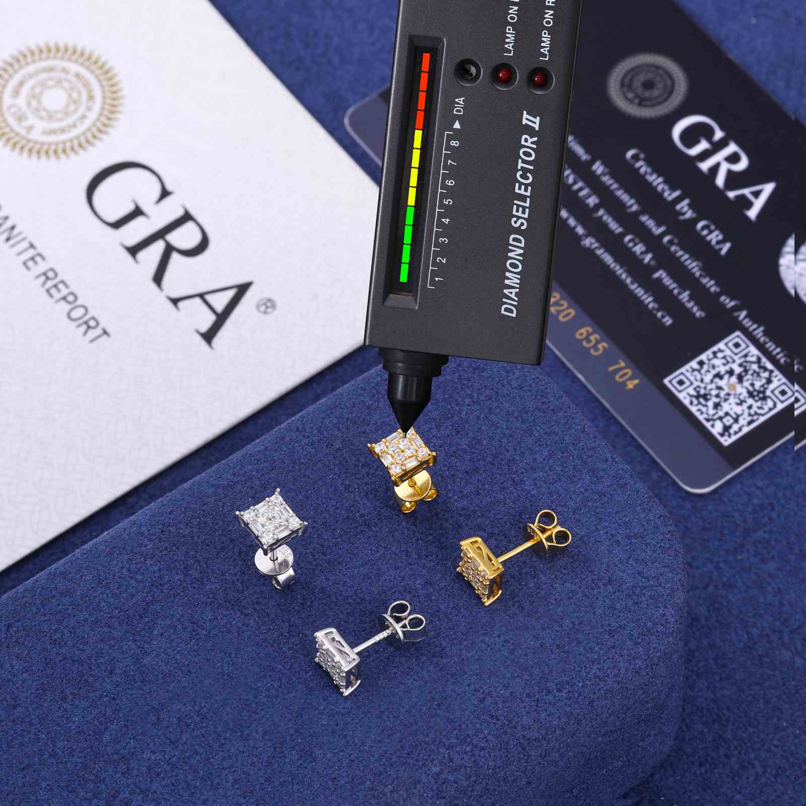 tiny diamond stud earrings