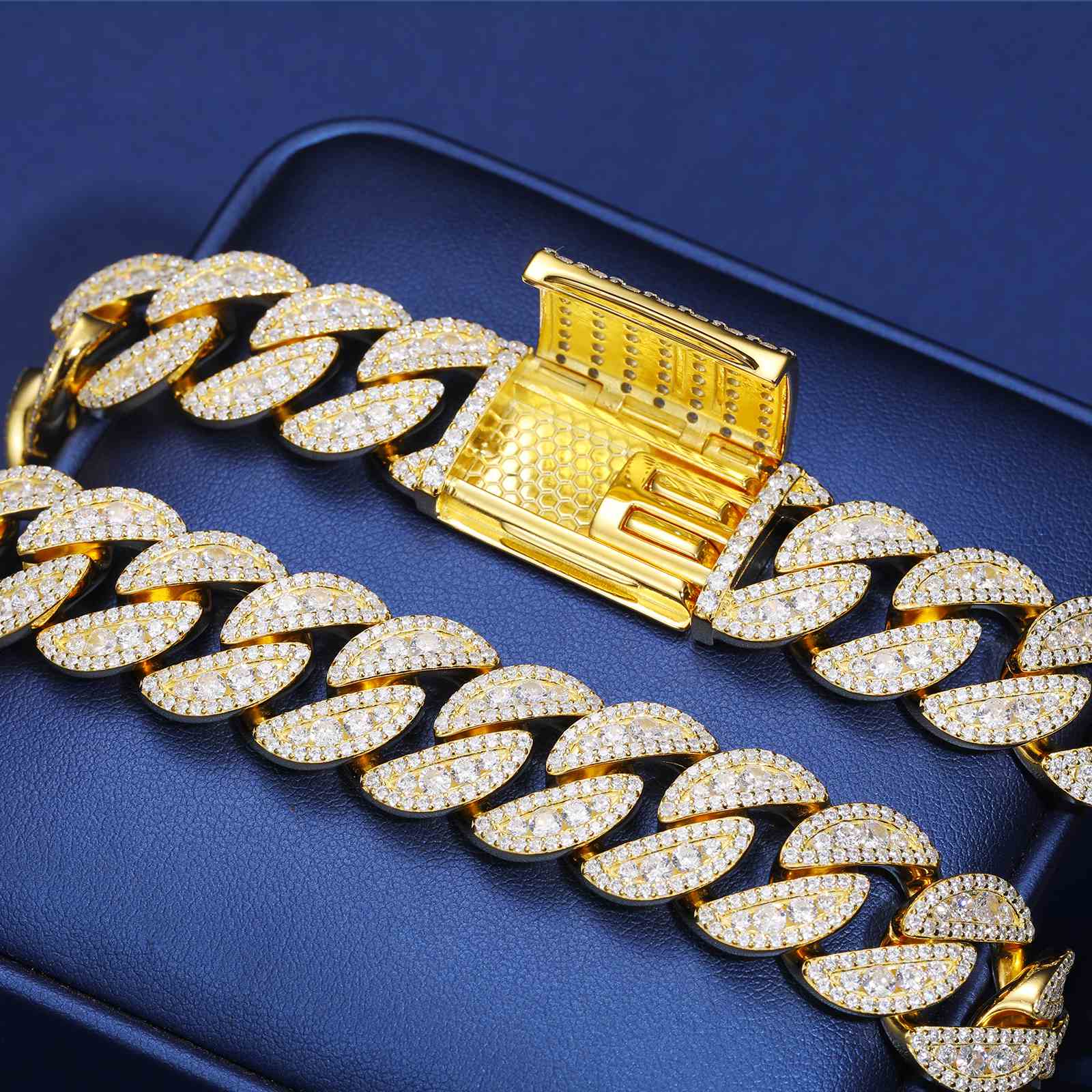 18mm Leaf Cuban Link Chain