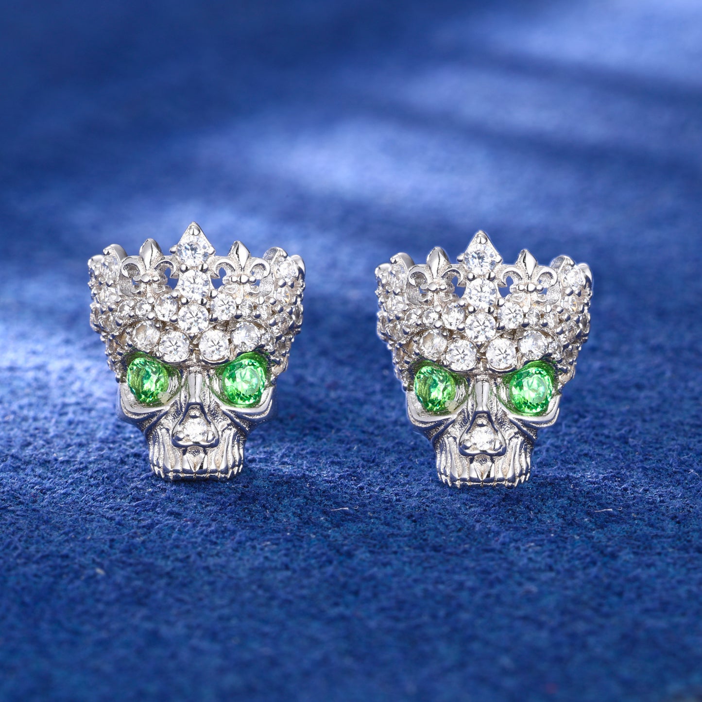 925 Silver Moissanite Green Eye Crown Skull Stud Earrings TQE0609