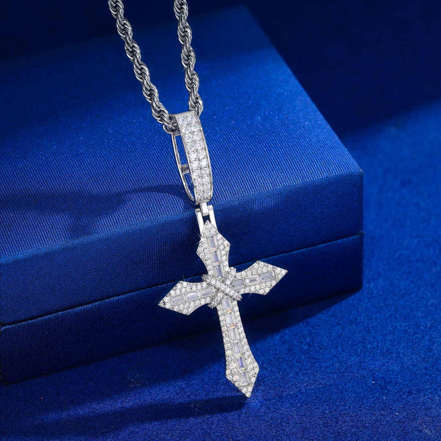 925 Silver Moissanite Fleur Cross Pendant TQP0899