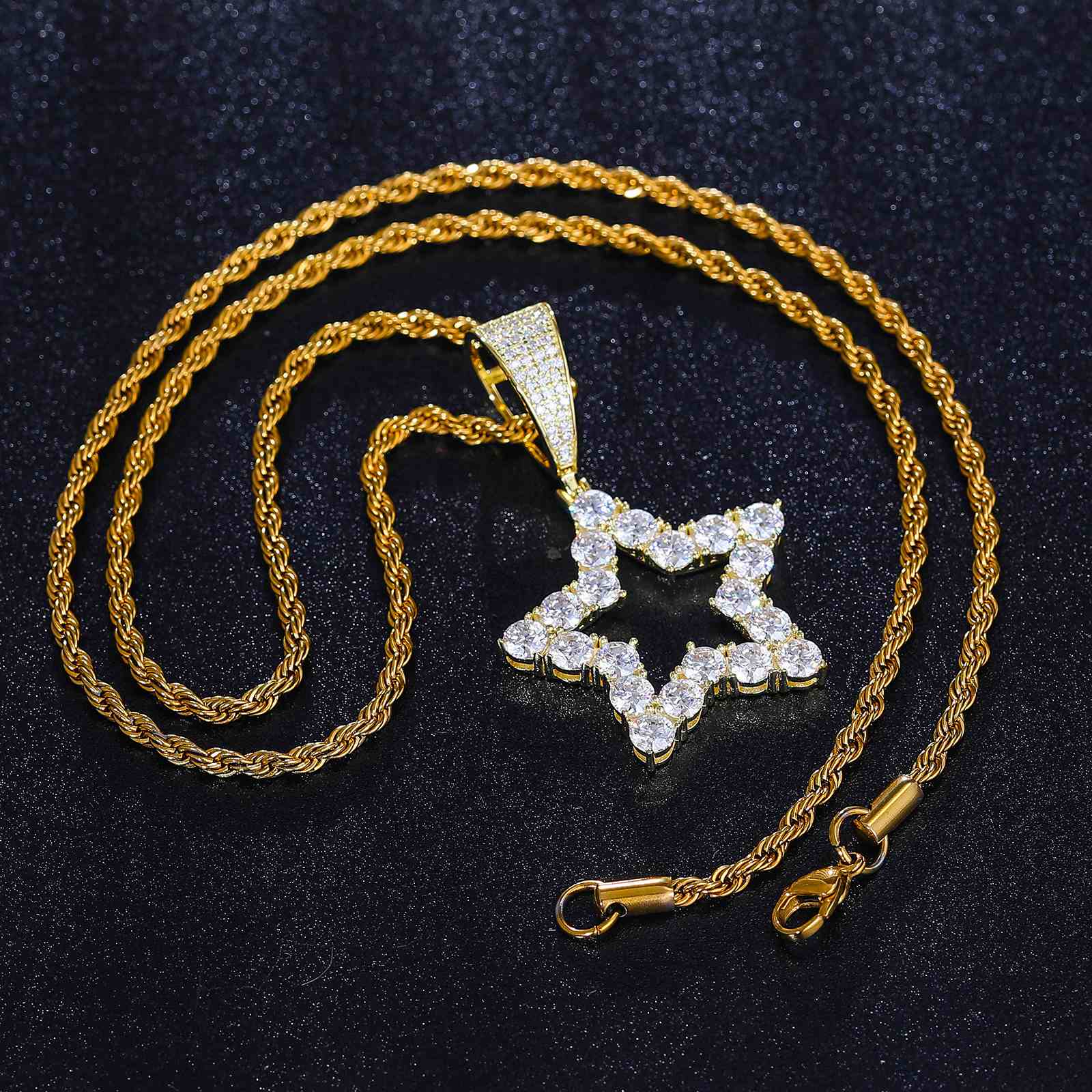 1 Row Star Pendant