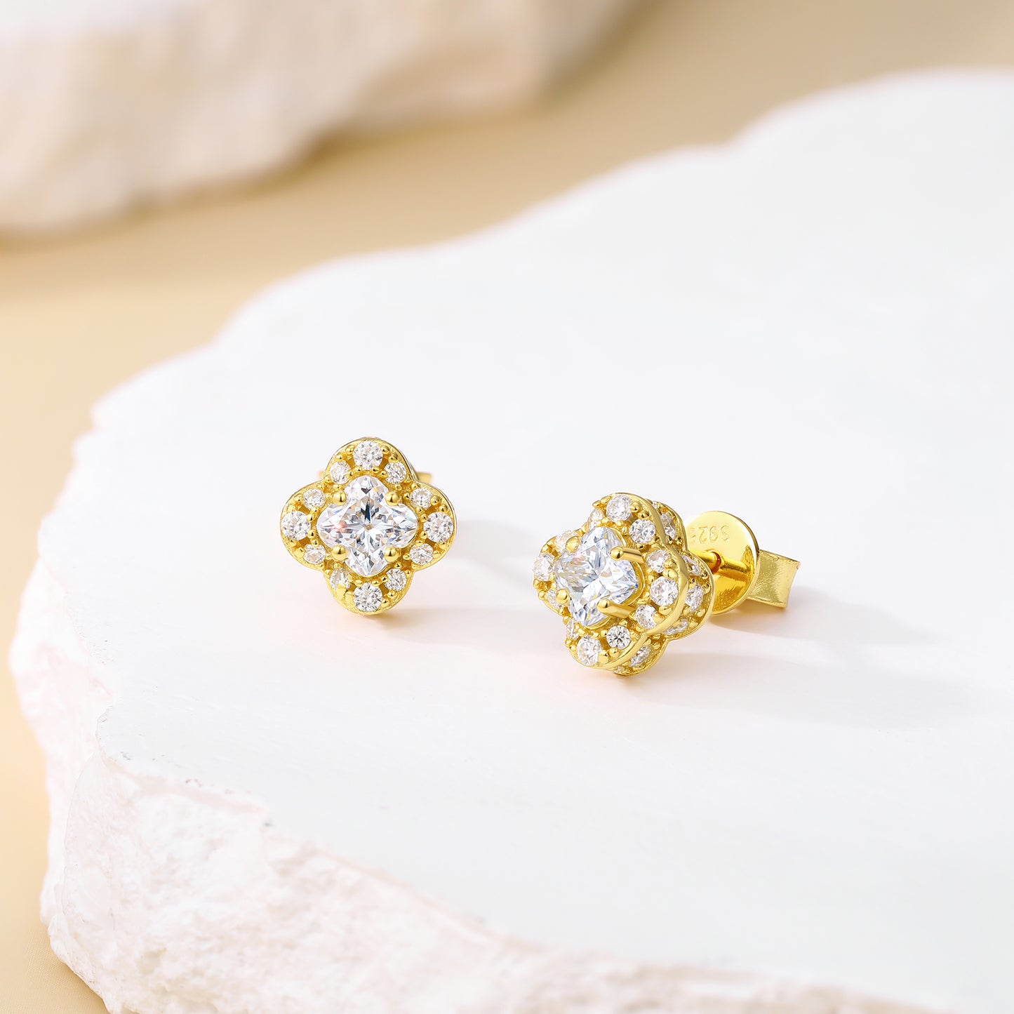 925 Silver Moissanite Four Leaf Clover Halo Stud Earrings TQE0612